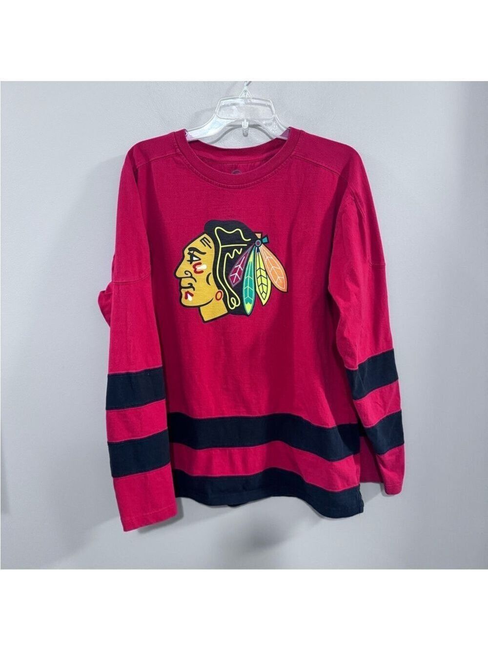 NHL Chicago Blackhawks Long Sleeve Tee with Black Stripes. Size M